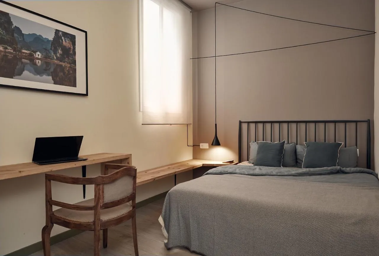 Maya - Two Bedroom In Enric Granados Barcelona